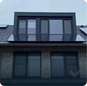 Tocht bij kozijnen zo ontstaat het en zo los je het op