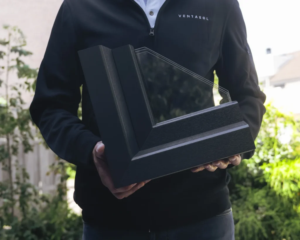 Hoekmodel van een kozijnprofiel met isolatieglas